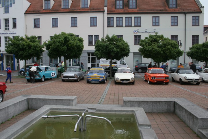 Oldtimer_Praesentationsfahrt_Neuburg_2006_001.jpg