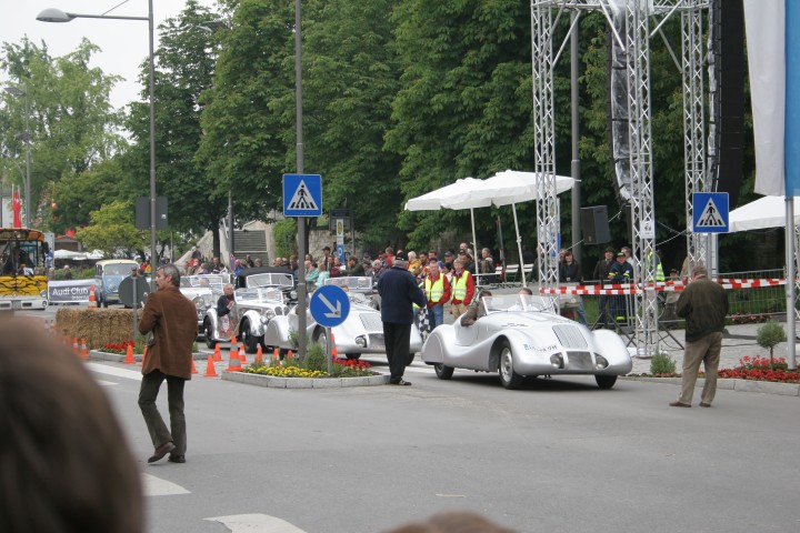 Oldtimer_Praesentationsfahrt_Neuburg_2006_093.jpg