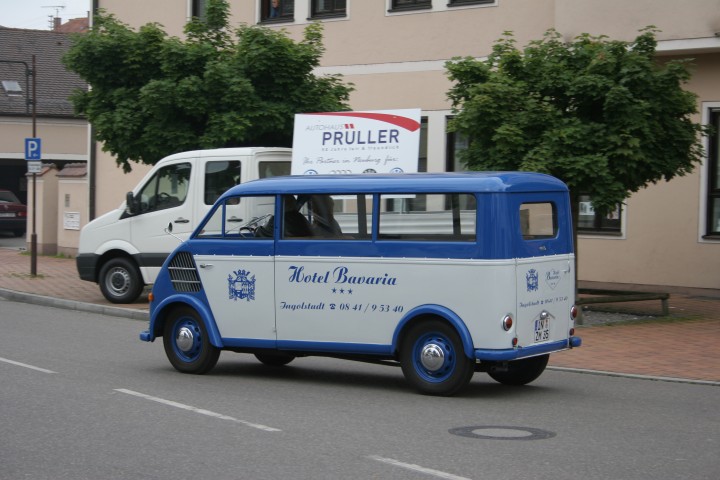 Oldtimer_Praesentationsfahrt_Neuburg_2006_095.jpg
