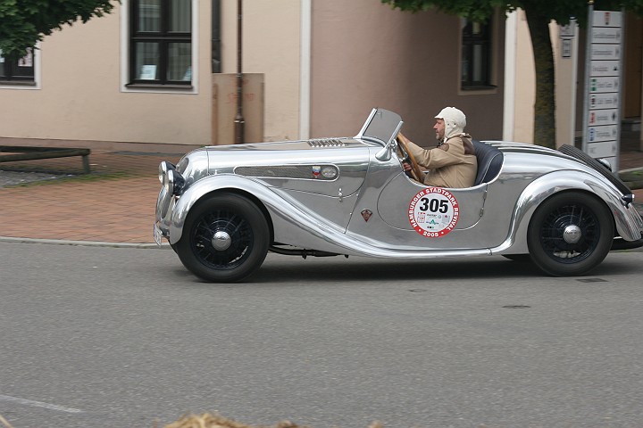 Oldtimer_Praesentationsfahrt_Neuburg_2006_106.jpg