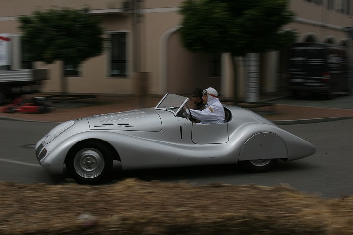 Oldtimer_Praesentationsfahrt_Neuburg_2006_109.jpg