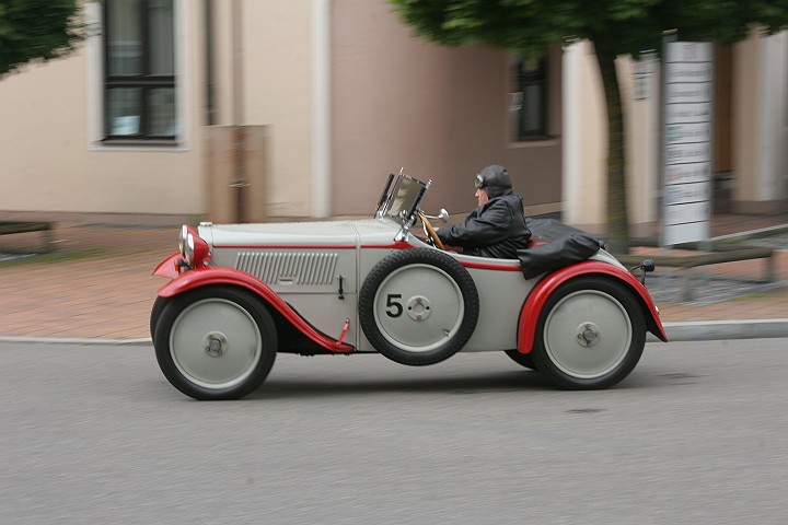 Oldtimer_Praesentationsfahrt_Neuburg_2006_112.jpg