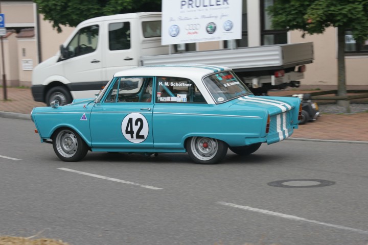 Oldtimer_Praesentationsfahrt_Neuburg_2006_119.jpg