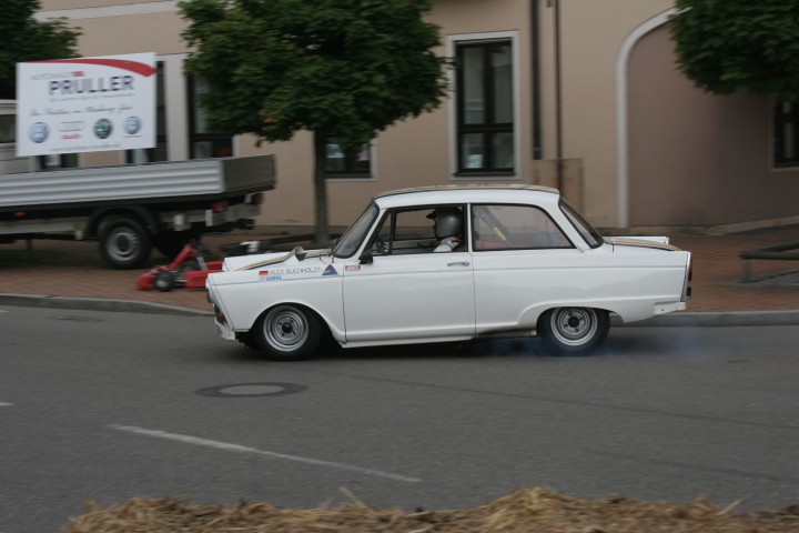 Oldtimer_Praesentationsfahrt_Neuburg_2006_125.jpg